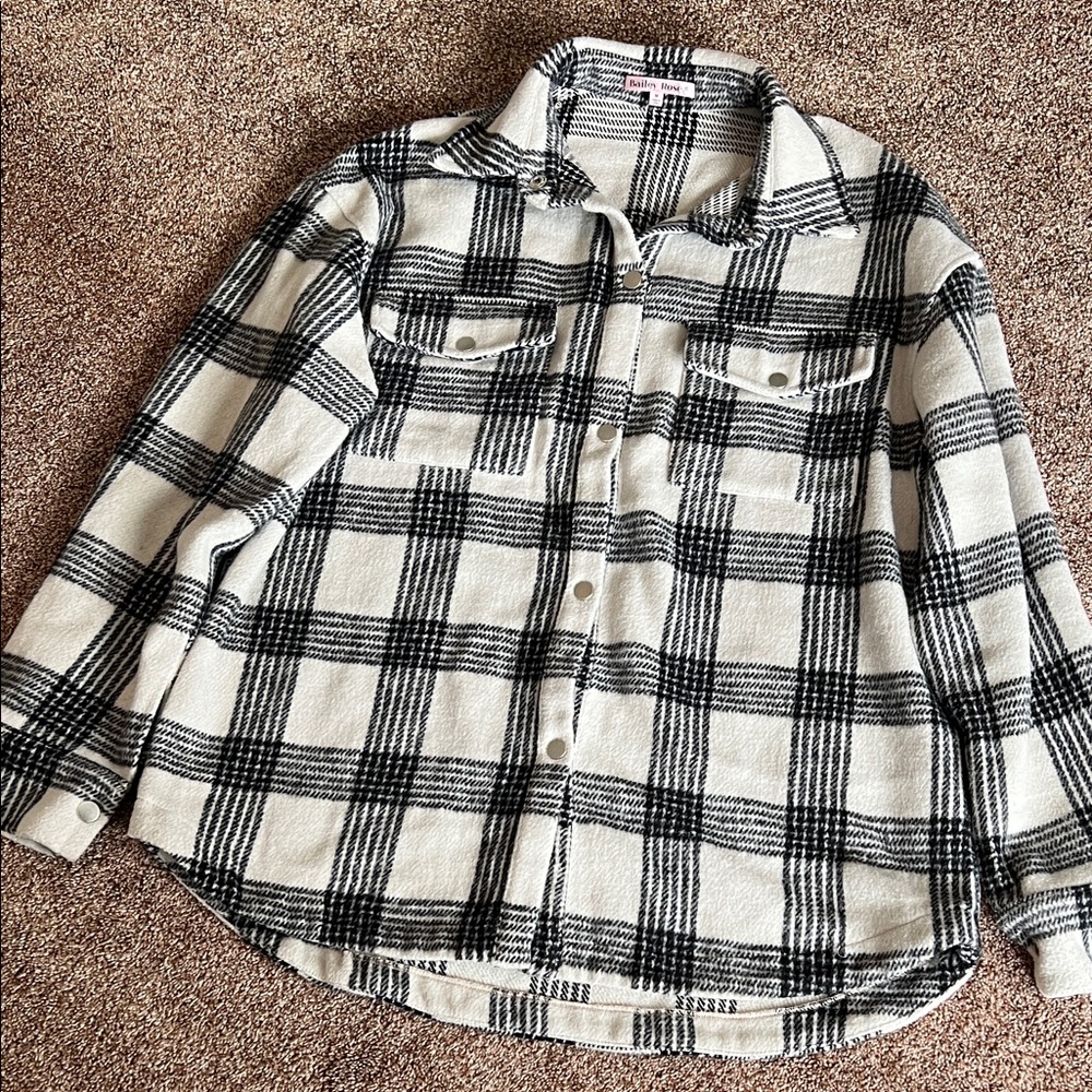 2/30$ Bailey Rose Black and White Plaid Shirt Jacket
